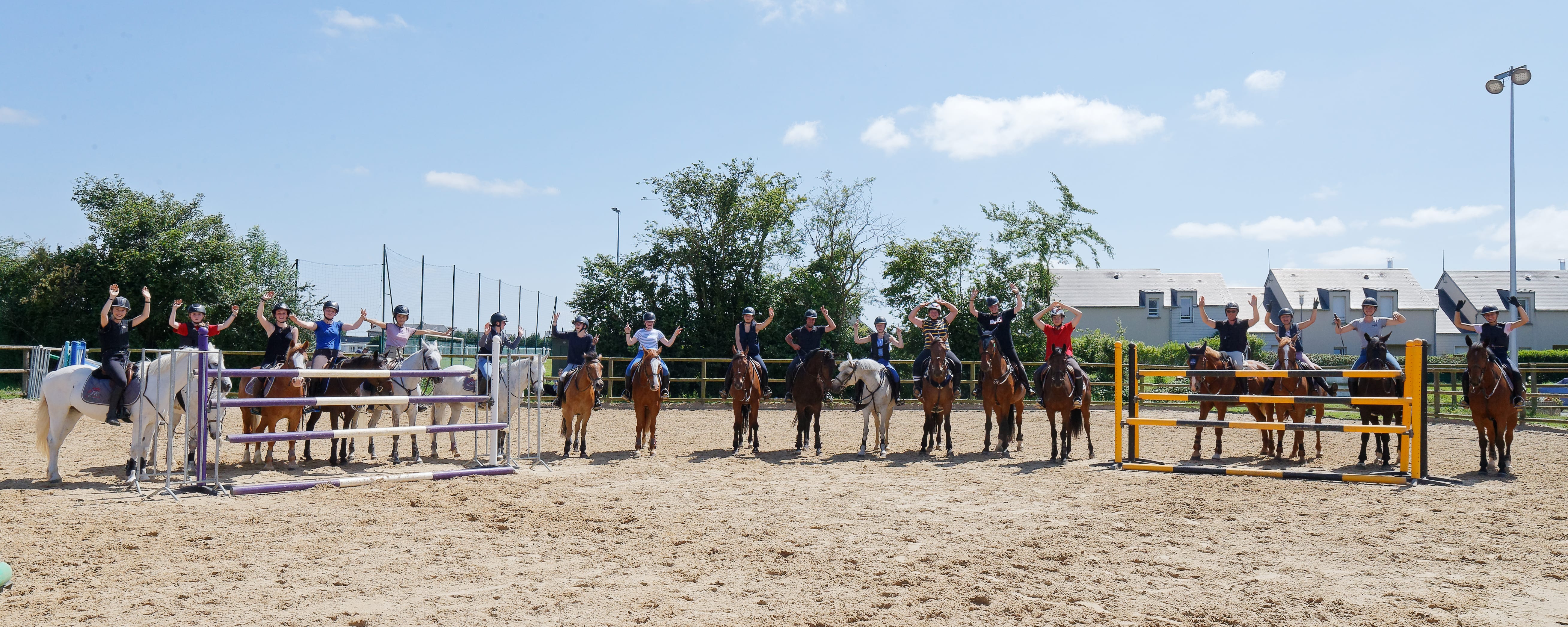 CHEVAUX PLAQUE CONCOURS HIPPIQUE 4éme Prix Centre Équestre Des Abrets